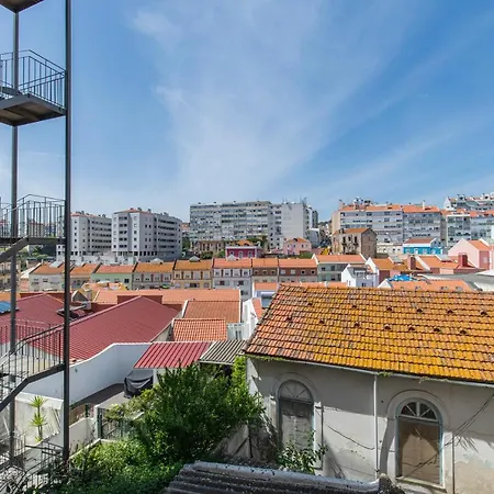 Typical 2bdr In By Lovelystay Lisboa