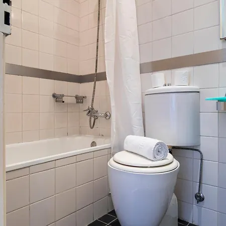 Typical 2bdr In By Lovelystay * Lisbon
