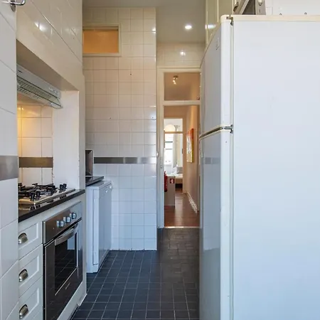 公寓 Typical 2bdr In By Lovelystay Lisboa