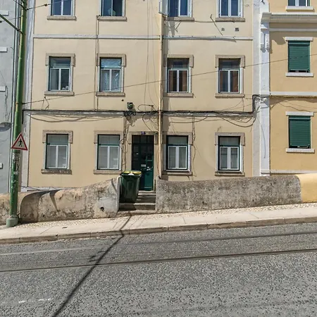 Typical 2bdr In By Lovelystay